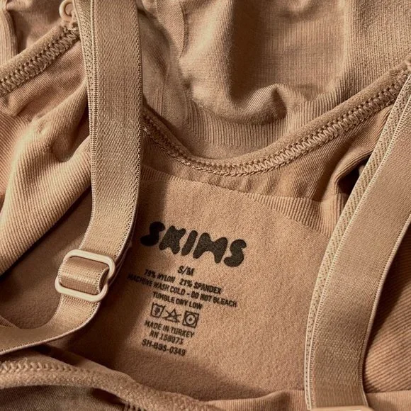 SKIMS Sculpting Bodysuit Mid Thigh Open Gusset NEW Shapewear Sienna S/M - Picture 9 of 12